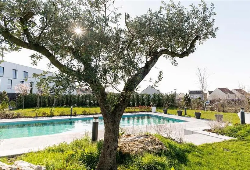 Hotelli Hôtel Dali Val D'europe