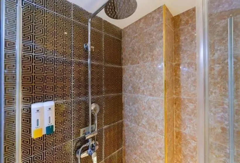 Hotelli Jtour Inn Guangzhou Zhongluotan Metro Station