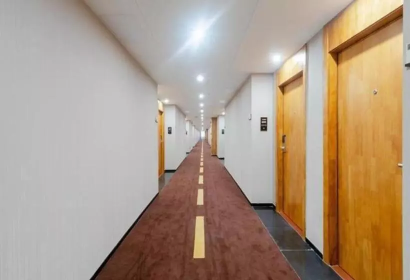 Hotelli Jtour Inn Guangzhou Zhongluotan Metro Station