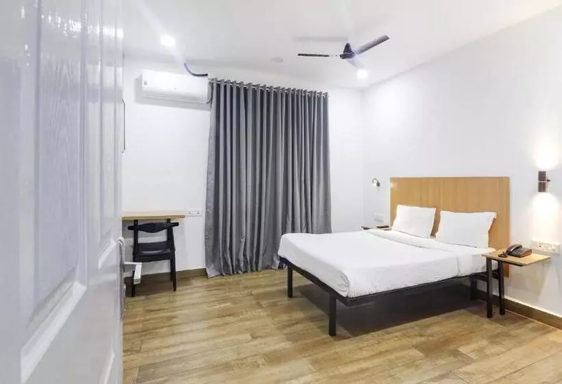 ホテル Townhouse Madhapur Near Shilparamam
