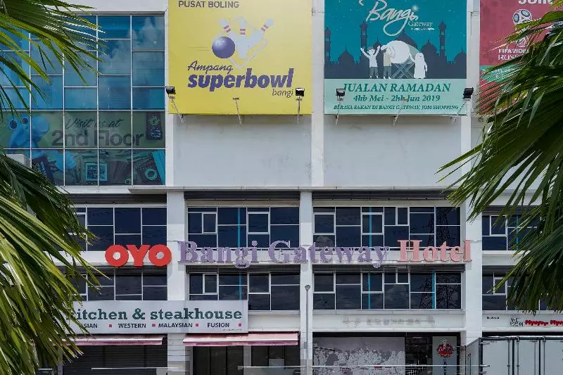 ホテル Oyo 90100 Bangi Gateway