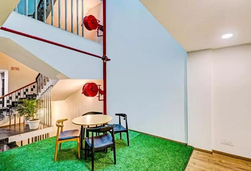 Hotelli Super Townhouse Sector 30 Near Botanic Garden Of Indian Republic