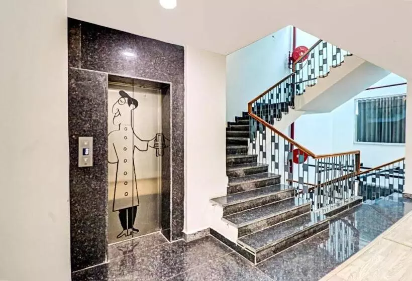 Hotelli Super Townhouse Sector 30 Near Botanic Garden Of Indian Republic