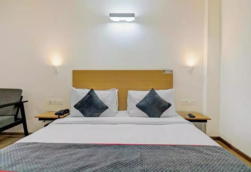 Hotelli Super Townhouse Sector 30 Near Botanic Garden Of Indian Republic