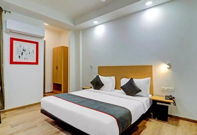 Hotelli Super Townhouse Sector 30 Near Botanic Garden Of Indian Republic