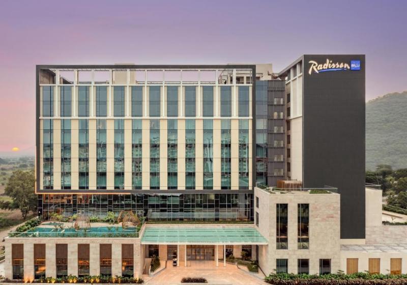 Hotel Radisson Blu  & Spa, Nashik