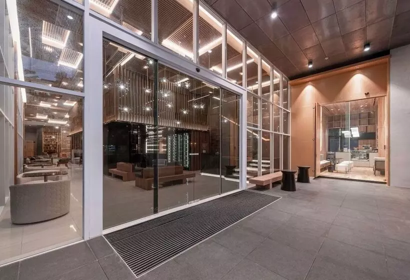 هتل Wyndham Garden Bangkok Sukhumvit 42