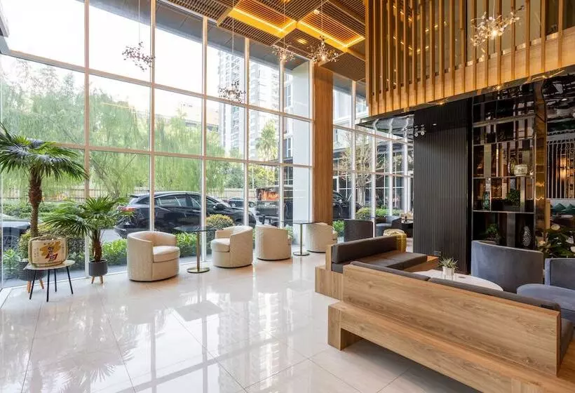 هتل Wyndham Garden Bangkok Sukhumvit 42