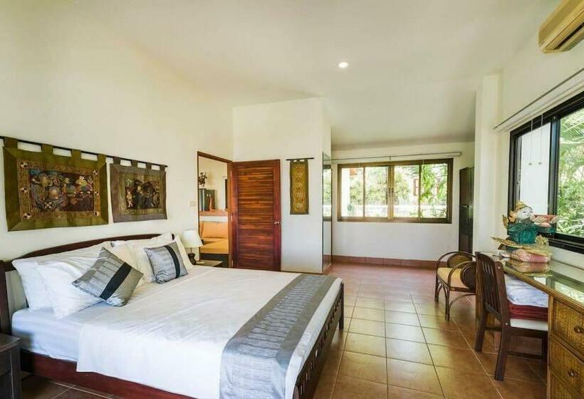 Secret Garden Villa 3br（pool/walk To Beach）