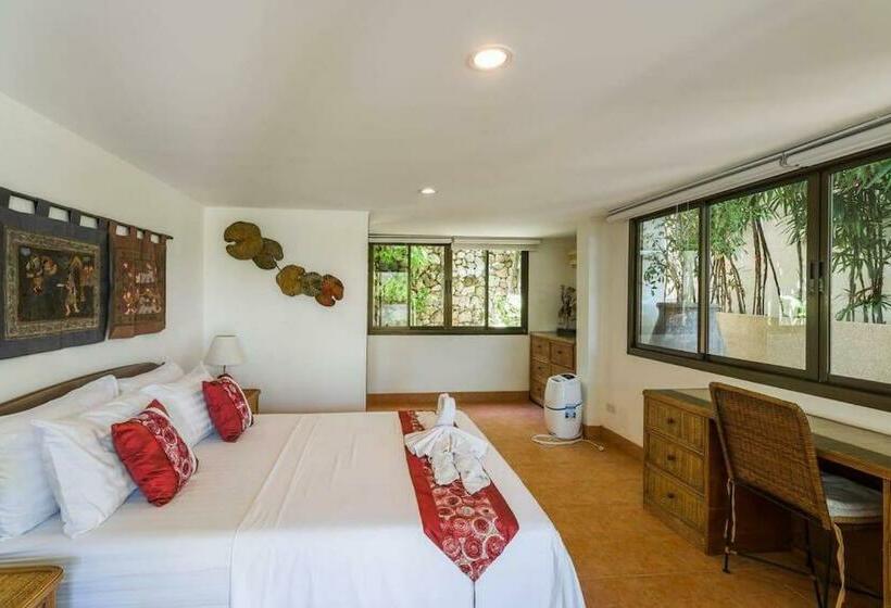 Secret Garden Villa 3br（pool/walk To Beach）