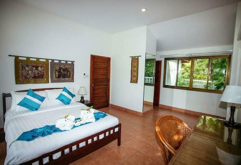 Secret Garden Villa 3br（pool/walk To Beach）