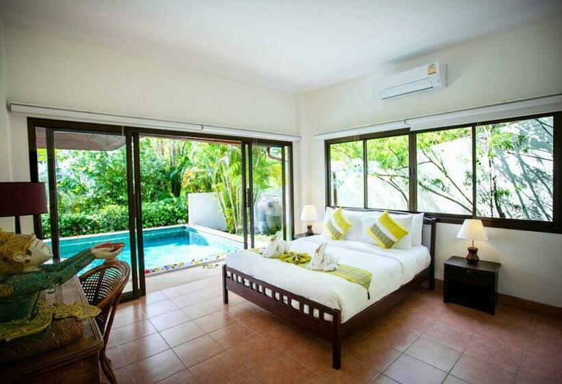 Secret Garden Villa 3br（pool/walk To Beach）