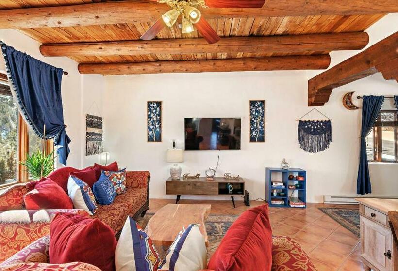 28 Vista De Luna Unit 4