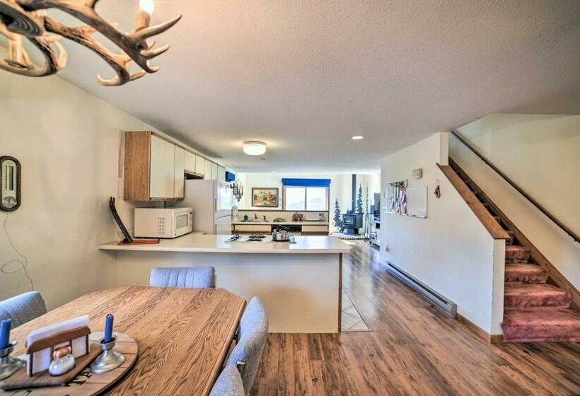 Cozy Campton Townhome With Sprawling Mtn Views