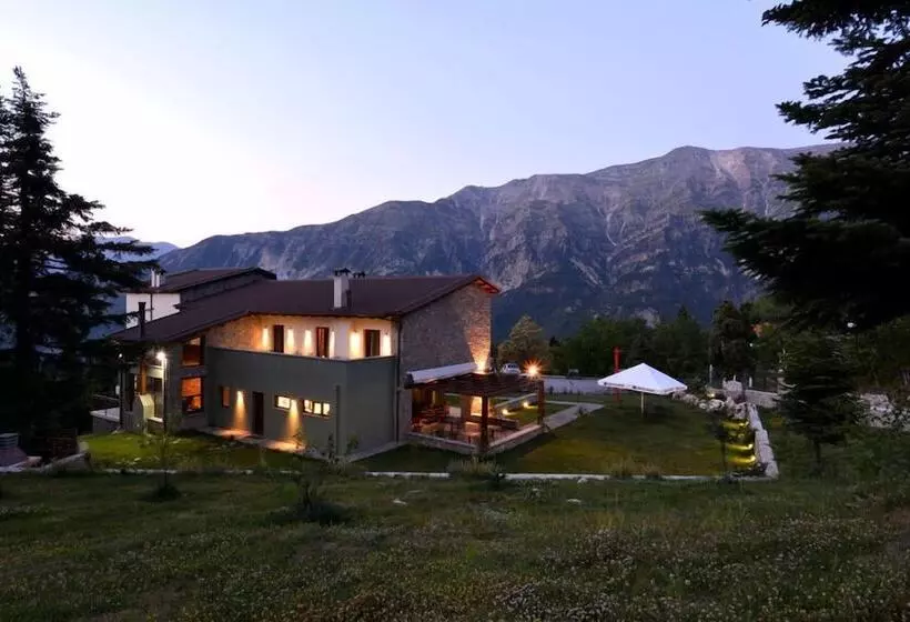 ホテル Anavasi Mountain Resort