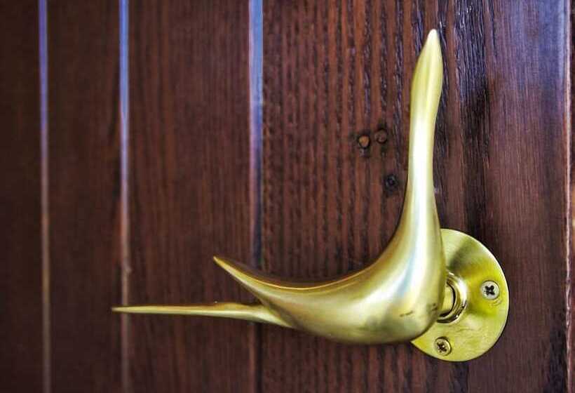 Отель Anavasi Mountain Resort