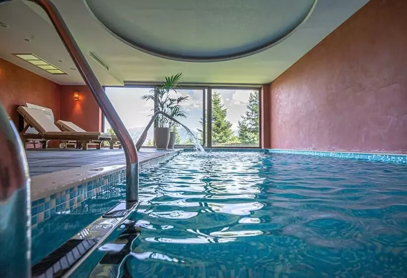 ホテル Anavasi Mountain Resort