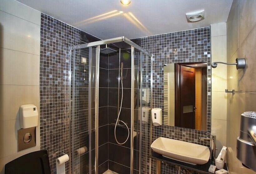 Отель Anavasi Mountain Resort