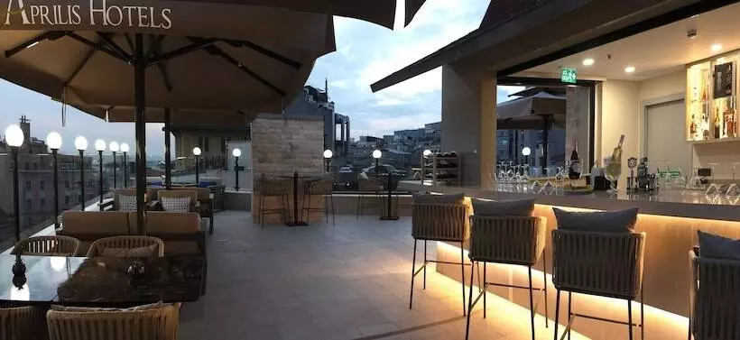 هتل Aprilis Deluxe