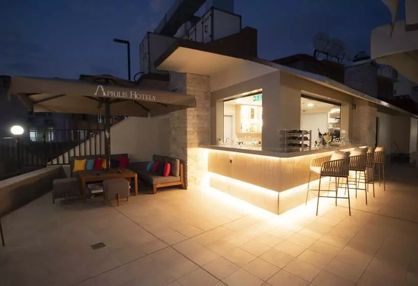 هتل Aprilis Deluxe