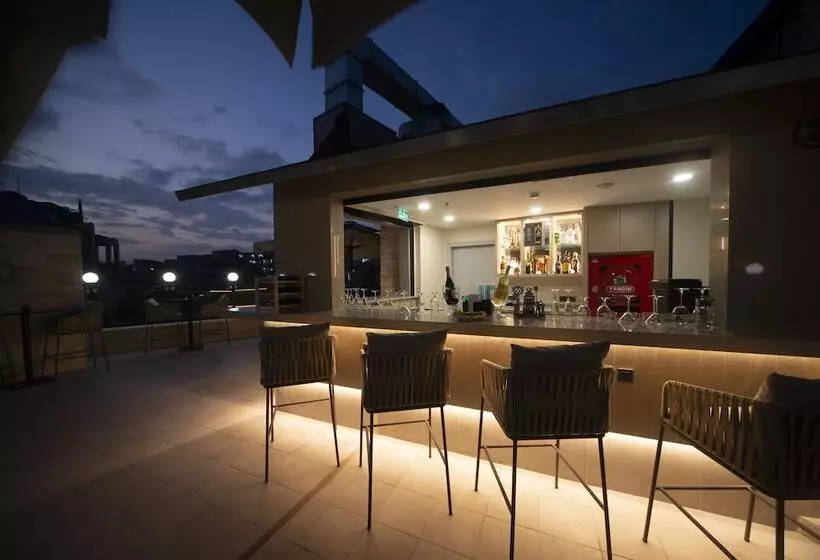 هتل Aprilis Deluxe