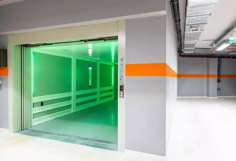 هتل Aprilis Deluxe