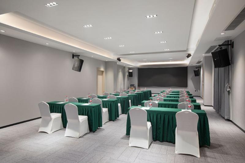 Microtel By Wyndham Heyuan