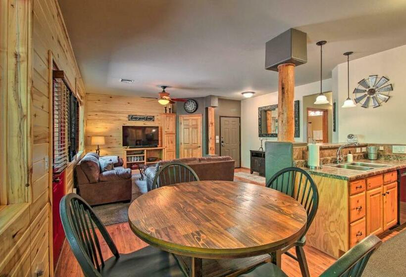 Show Low Condo Less Than 3 Mi To Fool Hollow Lake!