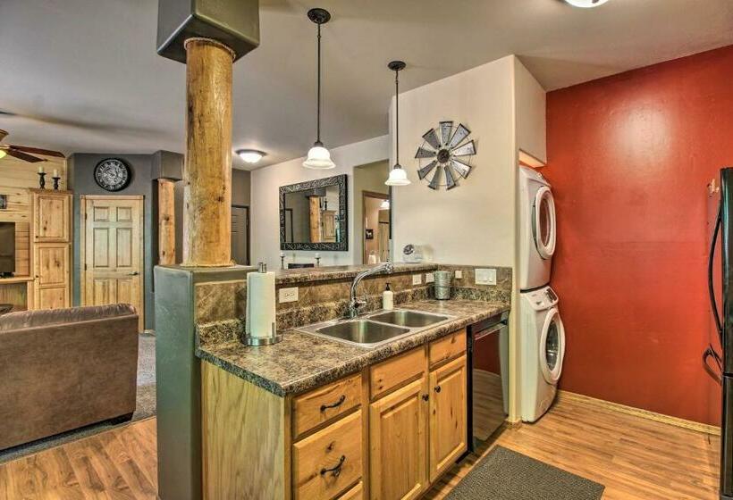 Show Low Condo Less Than 3 Mi To Fool Hollow Lake!