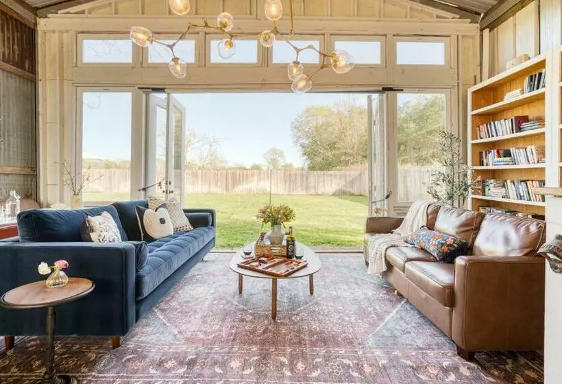 Coppola By Avantstay Explore The Wineries Near This Gorgeous Healdsburg Home W Bar Large Yard