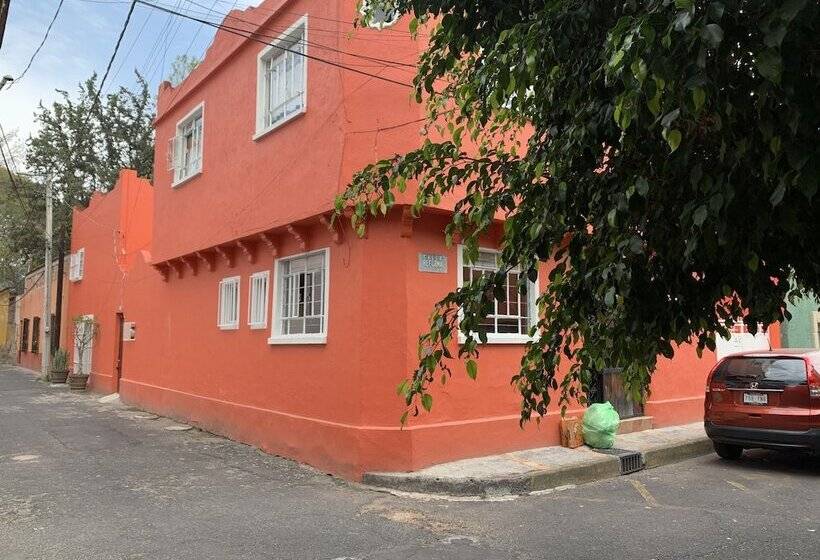 Отель Mi Casa En Coyoacan