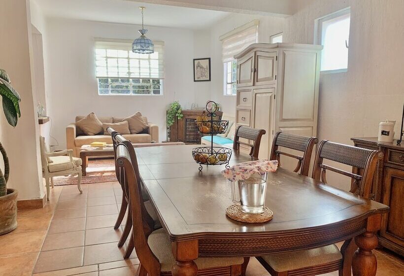 Отель Mi Casa En Coyoacan