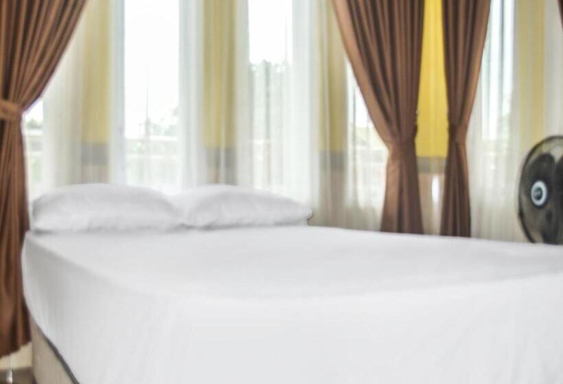 هتل Spot On 91463 Obby Guest House