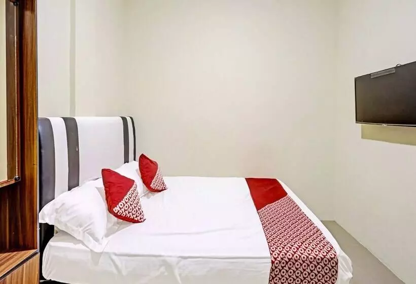 ホテル Spot On 91500 Suci Homestay Syariah