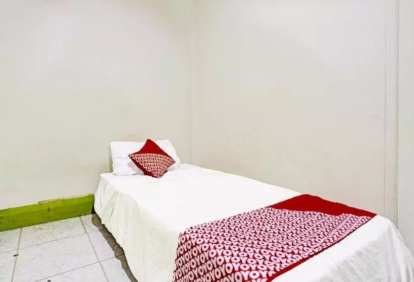 ホテル Spot On 91500 Suci Homestay Syariah