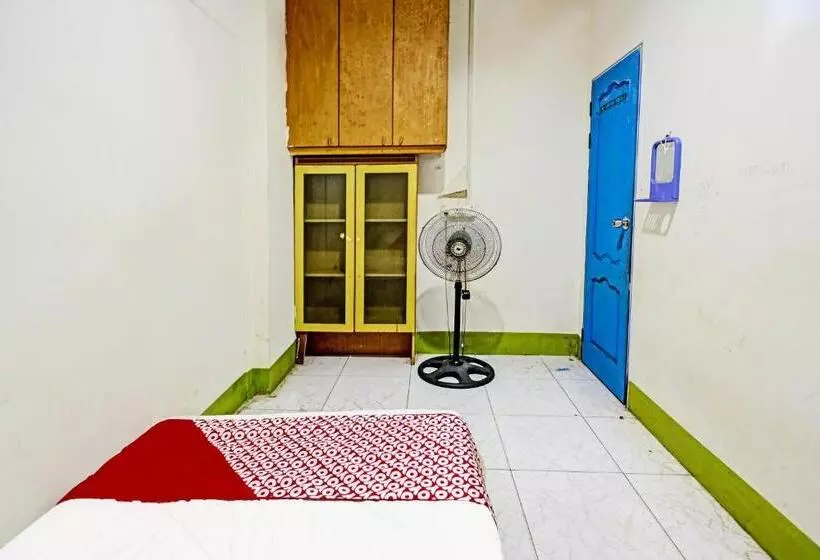 ホテル Spot On 91500 Suci Homestay Syariah