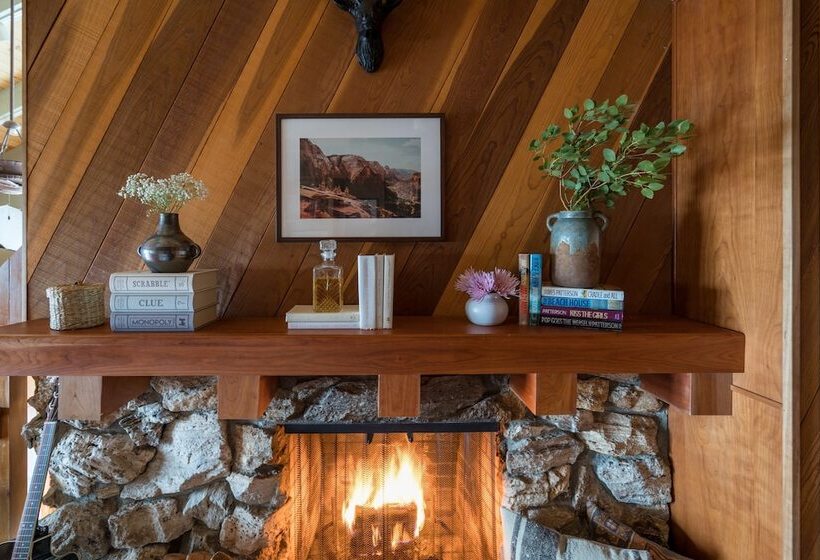 Juniper By Avantstay Incredible Mountainside Home W/ Incredible Lake Views!