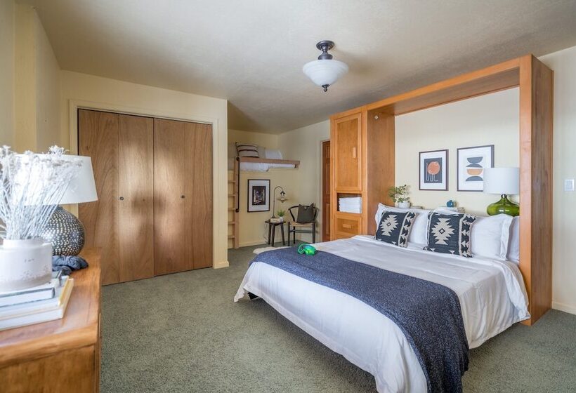 Juniper By Avantstay Incredible Mountainside Home W/ Incredible Lake Views!