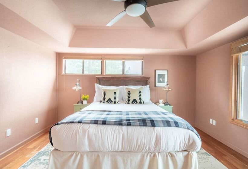 Juniper By Avantstay Incredible Mountainside Home W/ Incredible Lake Views!