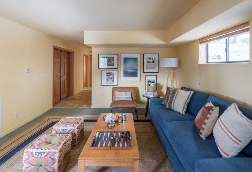 Juniper By Avantstay Incredible Mountainside Home W/ Incredible Lake Views!