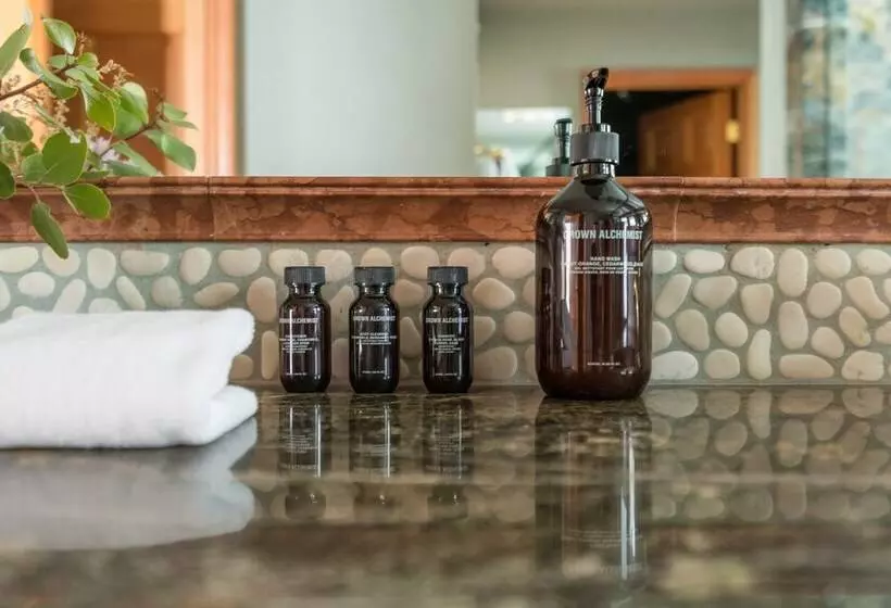 Juniper By Avantstay Incredible Mountainside Home W/ Incredible Lake Views!