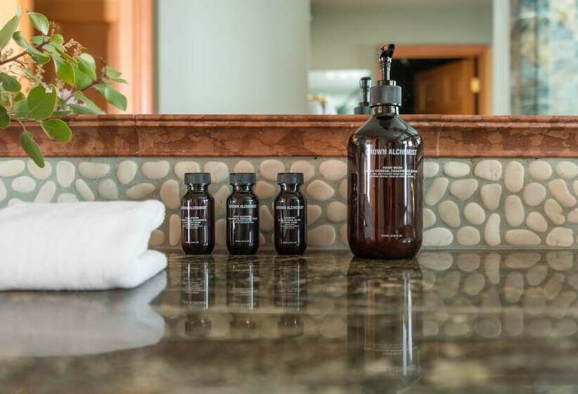 Juniper By Avantstay Incredible Mountainside Home W/ Incredible Lake Views!