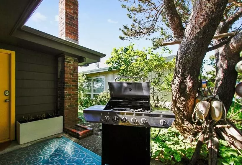 Modern Love By Avantstay Serene Home In Arch Cape W Large Yard In Great Location