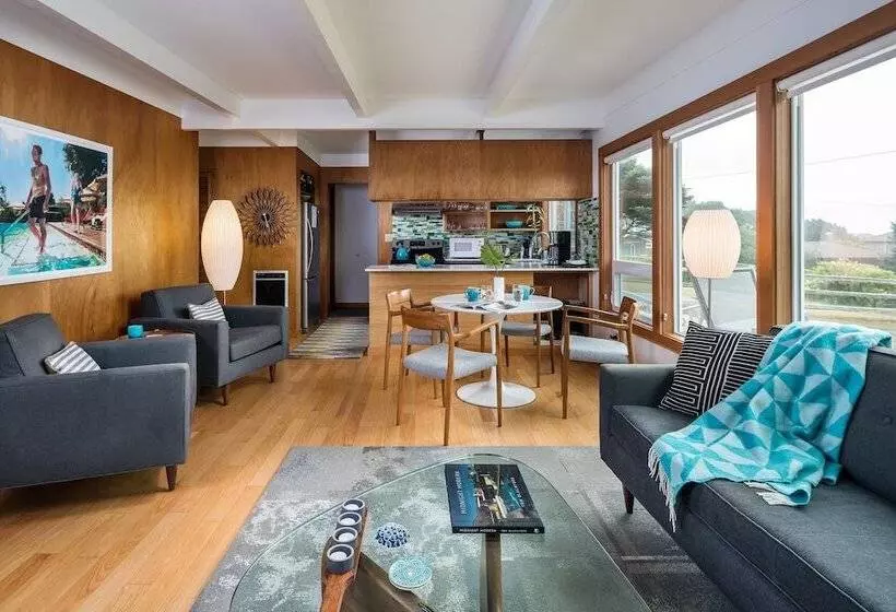 Modern Love By Avantstay Serene Home In Arch Cape W Large Yard In Great Location