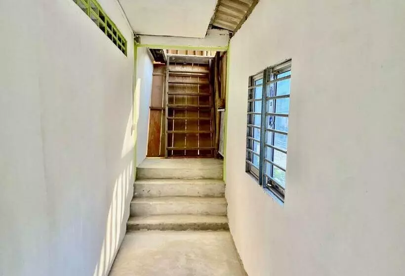 Majatalo Happiness Guesthouse