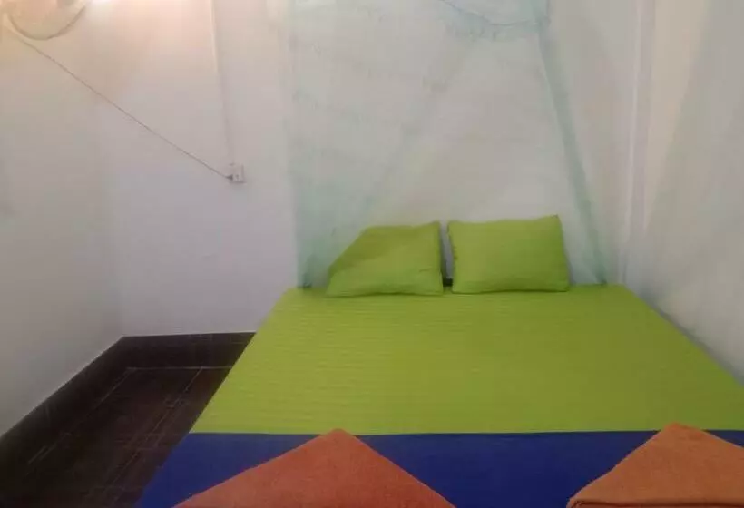 Majatalo Happiness Guesthouse