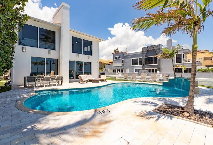 Sea Breeze By Avantstay Across From Fort Lauderdale Beach Pool Out Door Dining Fire Pit