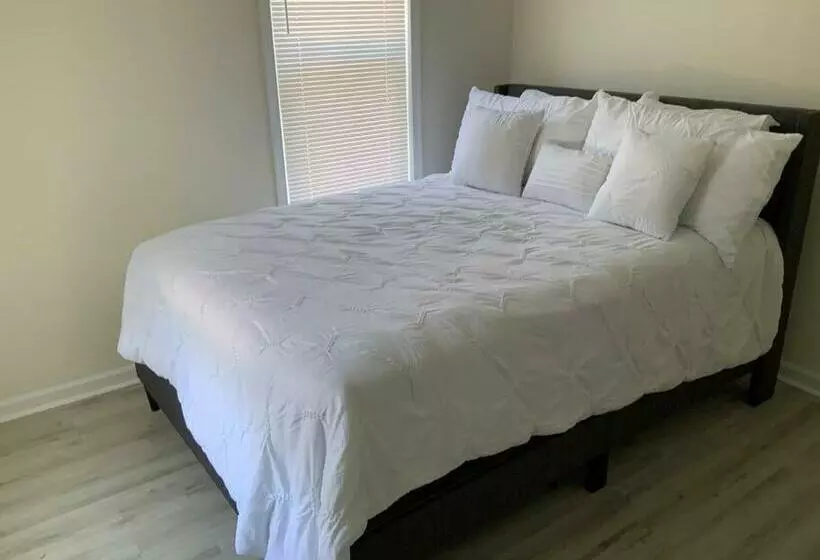 6 Bd 3ba Home Walking Distance To Downtown