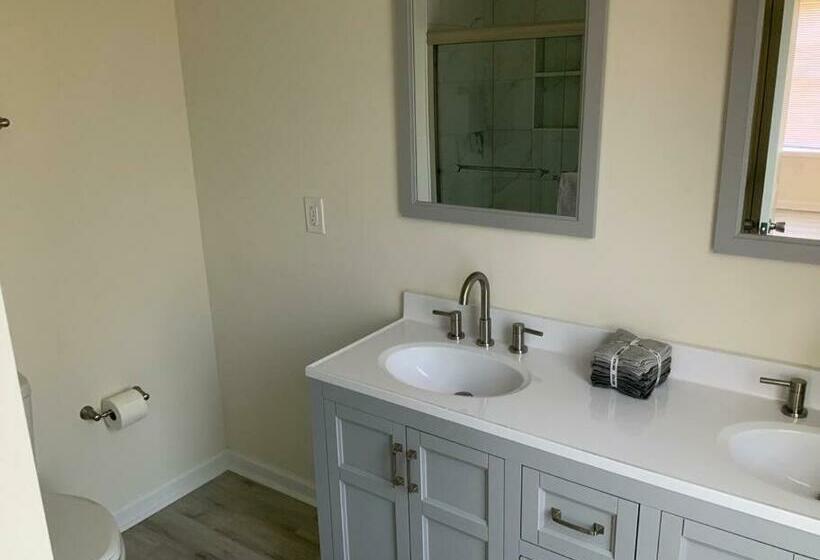 6 Bd 3ba Home Walking Distance To Downtown