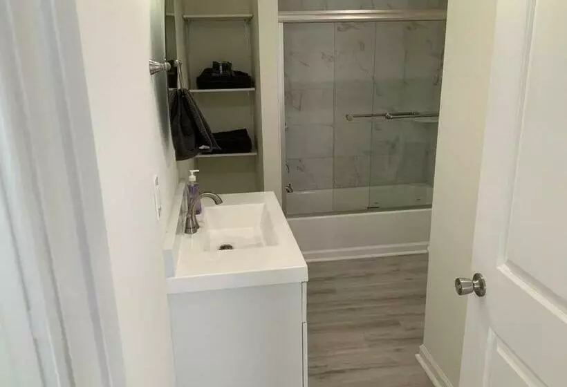 6 Bd 3ba Home Walking Distance To Downtown